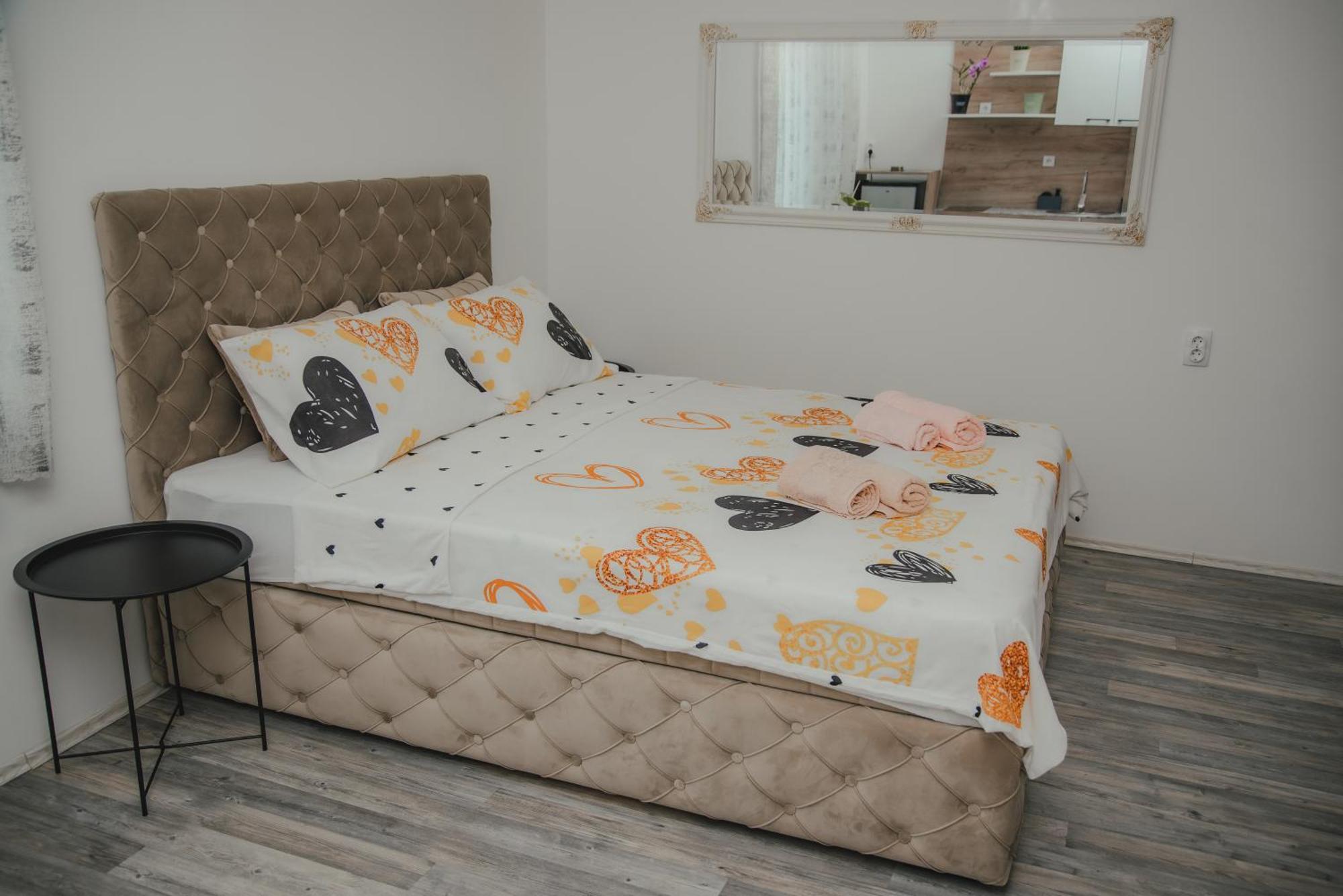 Jes Apartments レスコヴァツ エクステリア 写真