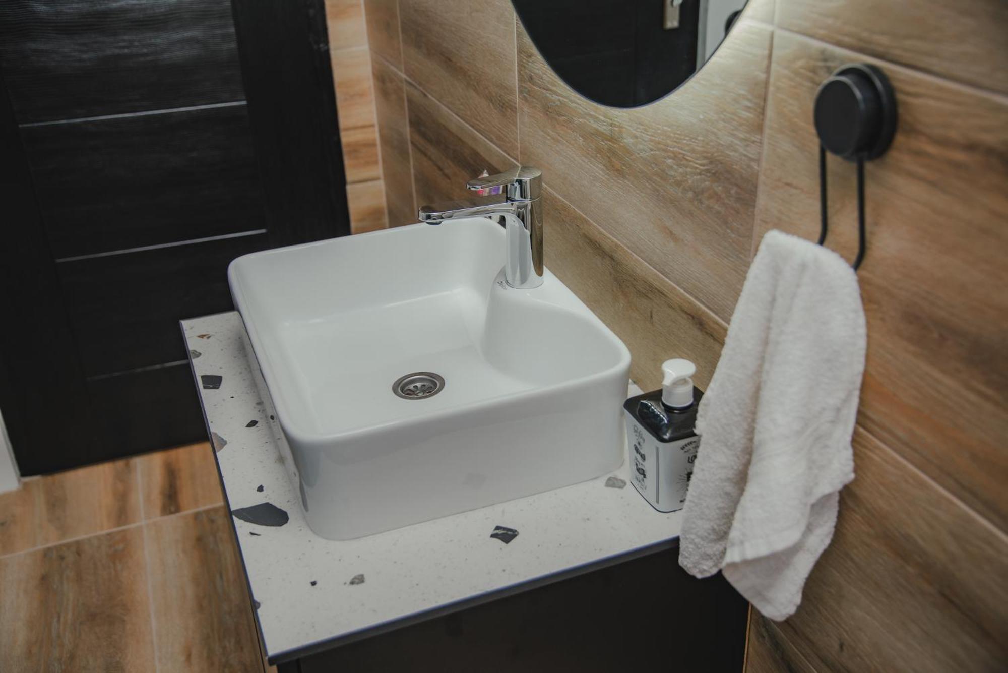Jes Apartments レスコヴァツ エクステリア 写真